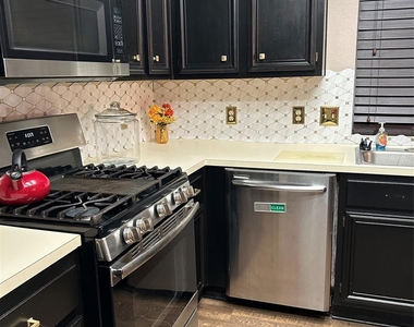 17210 Park Lodge Drive - Photo Thumbnail 3