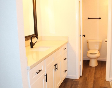 12205 Sandpiper Drive - Photo Thumbnail 5