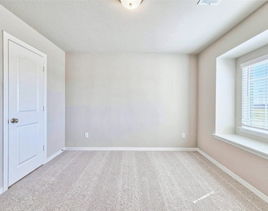8002 Scanlan Trace - Photo Thumbnail 11