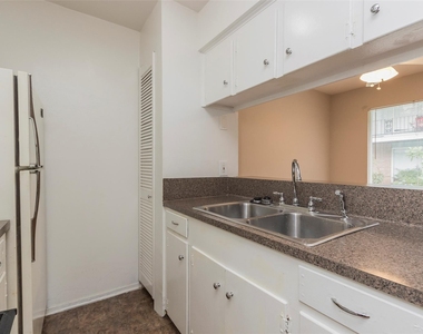 1401 Kipling - Photo Thumbnail 7