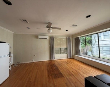 1222 Jackson Boulevard - Photo Thumbnail 1