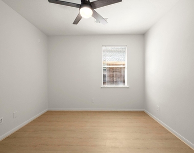 198 N Wimberly Way - Photo Thumbnail 25