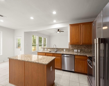 198 N Wimberly Way - Photo Thumbnail 11