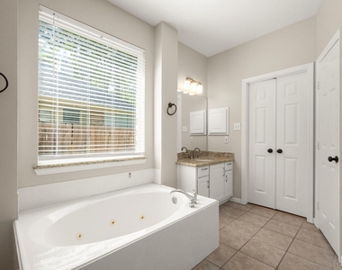 198 N Wimberly Way - Photo Thumbnail 20
