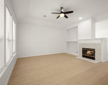 198 N Wimberly Way - Photo Thumbnail 6