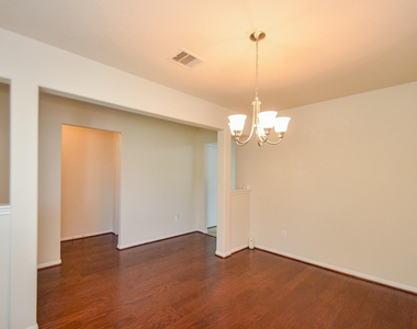 12506 Greencanyon Drive - Photo Thumbnail 3