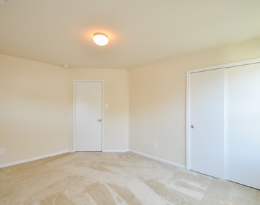 12506 Greencanyon Drive - Photo Thumbnail 17