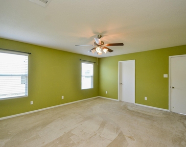 12506 Greencanyon Drive - Photo Thumbnail 9