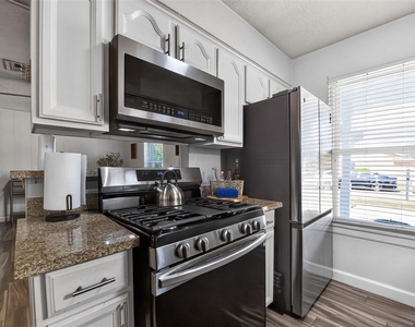 4923 Parkland Street - Photo Thumbnail 11
