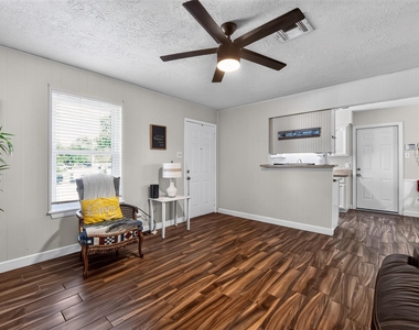 4923 Parkland Street - Photo Thumbnail 7