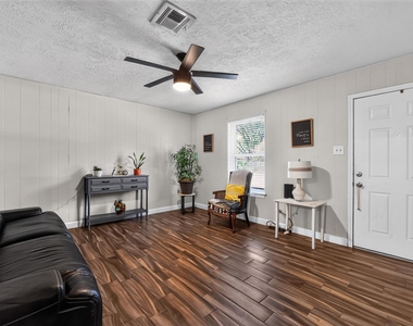 4923 Parkland Street - Photo Thumbnail 6