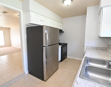 4615 Fitzwater Drive - Photo Thumbnail 8