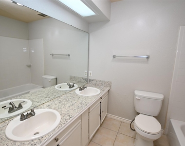 4615 Fitzwater Drive - Photo Thumbnail 12