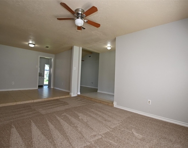 4615 Fitzwater Drive - Photo Thumbnail 7