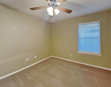 16442 Redbud Berry Lane - Photo Thumbnail 15