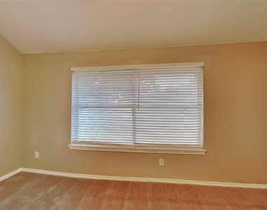 16442 Redbud Berry Lane - Photo Thumbnail 5