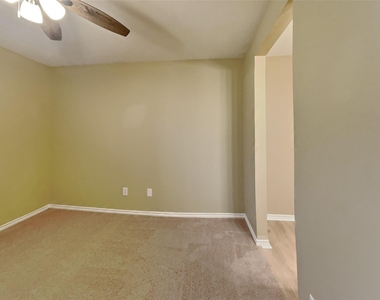 16442 Redbud Berry Lane - Photo Thumbnail 11