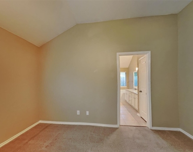 16442 Redbud Berry Lane - Photo Thumbnail 6