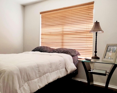 2711 Grants Lake Boulevard - Photo Thumbnail 10
