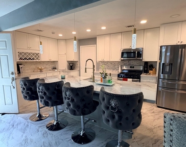 118 Highland Street - Photo Thumbnail 9