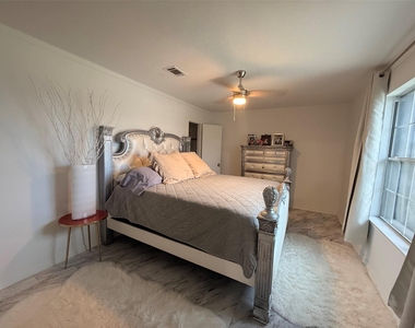118 Highland Street - Photo Thumbnail 5