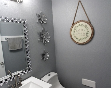 118 Highland Street - Photo Thumbnail 12