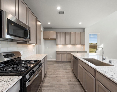 32407 Hamilton Crest Court - Photo Thumbnail 12