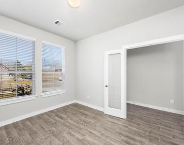 32407 Hamilton Crest Court - Photo Thumbnail 7