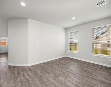 32407 Hamilton Crest Court - Photo Thumbnail 9