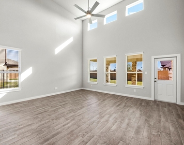 32407 Hamilton Crest Court - Photo Thumbnail 16