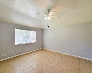 5222 Beaverhill Drive - Photo Thumbnail 14