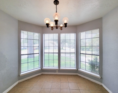 5222 Beaverhill Drive - Photo Thumbnail 3