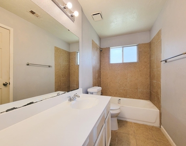 5222 Beaverhill Drive - Photo Thumbnail 11