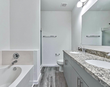 4804 Centipede Road - Photo Thumbnail 8