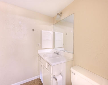 3055 Walnut Bend Lane - Photo Thumbnail 24
