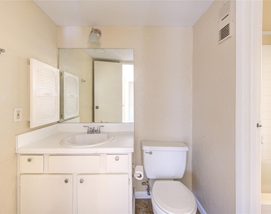 3055 Walnut Bend Lane - Photo Thumbnail 23