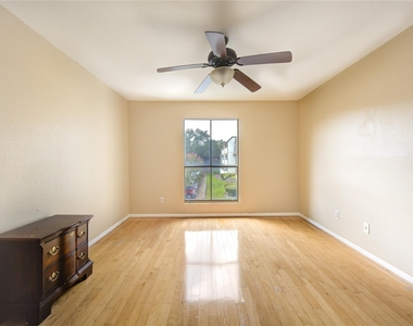 3055 Walnut Bend Lane - Photo Thumbnail 13