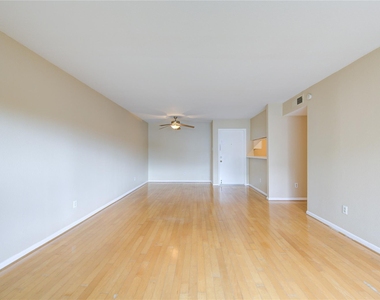 3055 Walnut Bend Lane - Photo Thumbnail 5