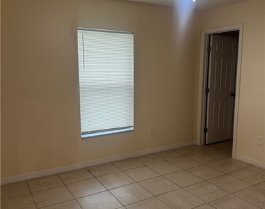 411 Nicholas Parkway W - Photo Thumbnail 11