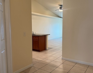 411 Nicholas Parkway W - Photo Thumbnail 3
