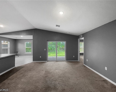 3107 35th Street W - Photo Thumbnail 5