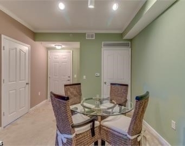 12940 Positano Circle - Photo Thumbnail 8