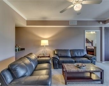 12940 Positano Circle - Photo Thumbnail 2
