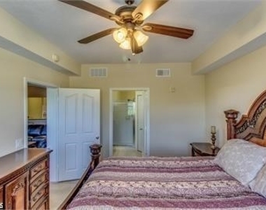 12940 Positano Circle - Photo Thumbnail 21