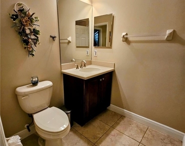 10637 Pelican Preserve Boulevard - Photo Thumbnail 32