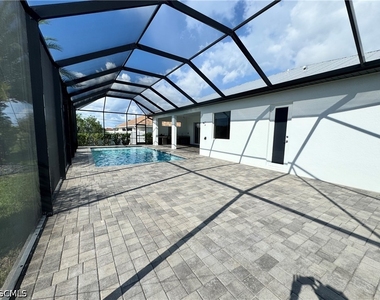 1120 Nw 42nd Place - Photo Thumbnail 7