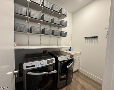 1120 Nw 42nd Place - Photo Thumbnail 21