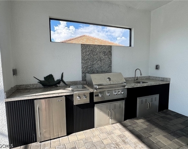1120 Nw 42nd Place - Photo Thumbnail 10