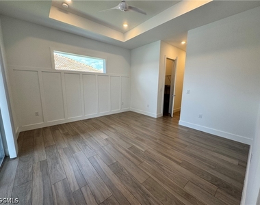 1120 Nw 42nd Place - Photo Thumbnail 12
