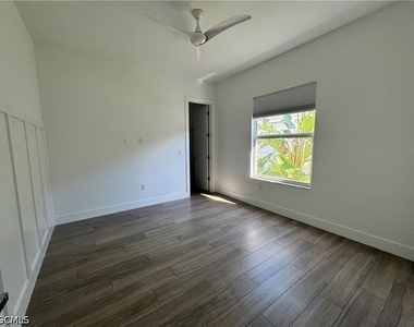 1120 Nw 42nd Place - Photo Thumbnail 24
